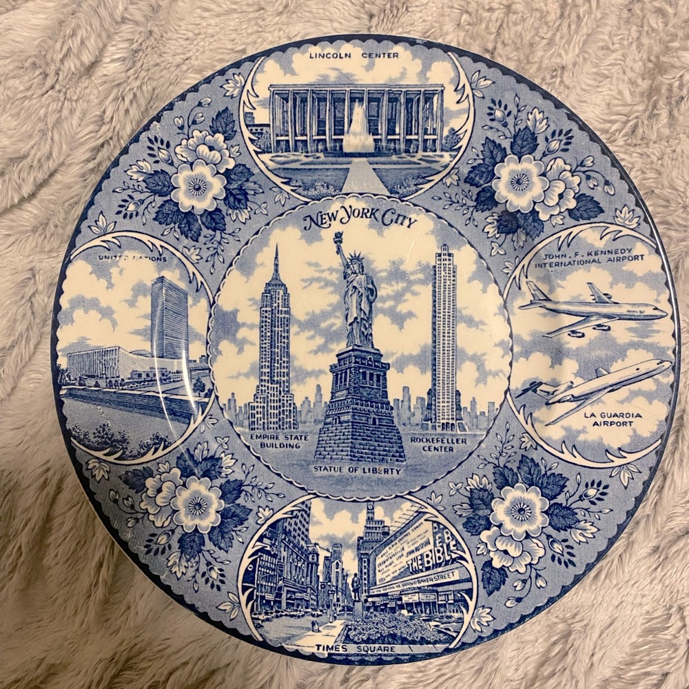 Fine Staffordshire ware New York Plate